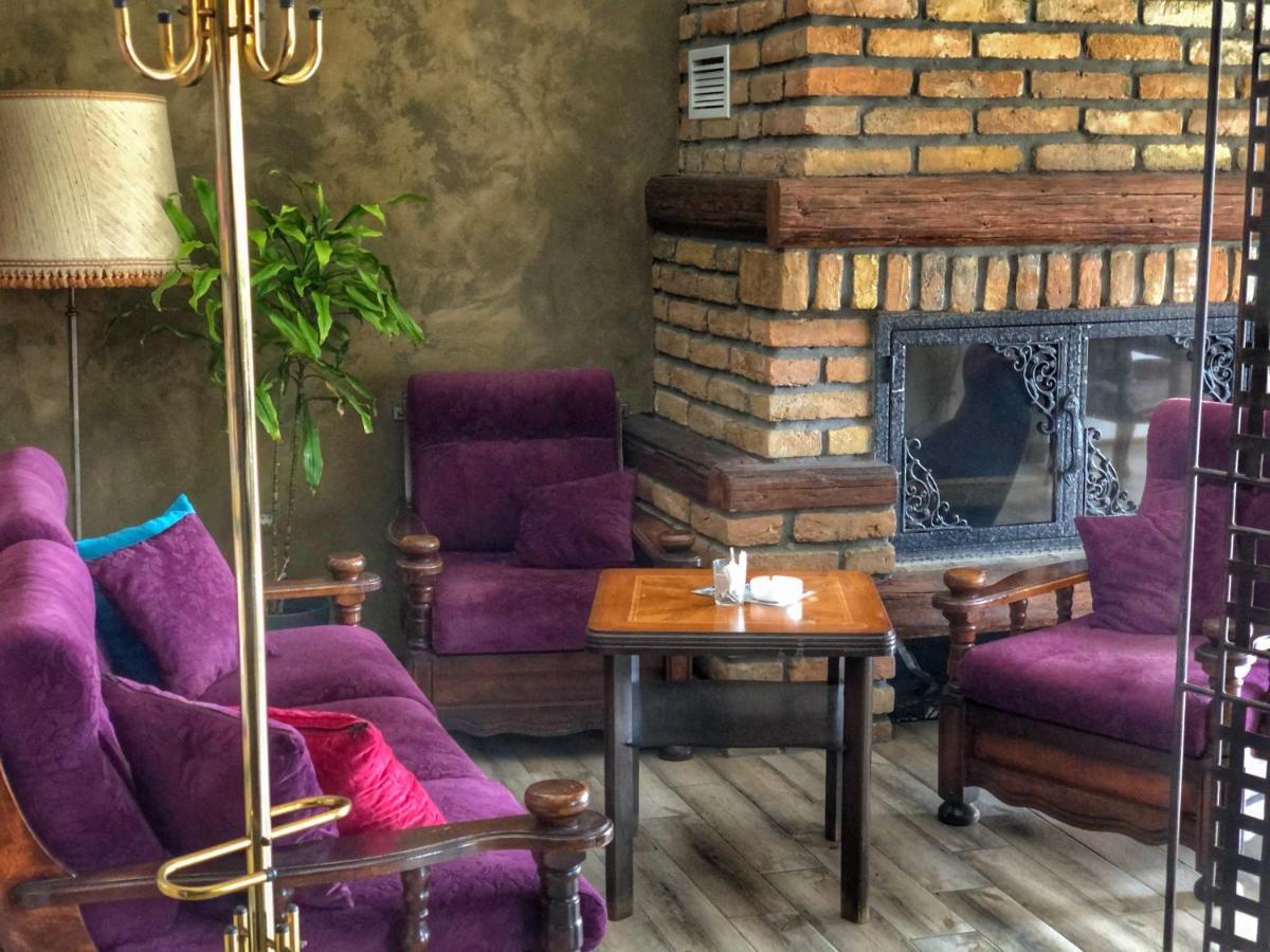 Tepic Garni Hotel Temerin エクステリア 写真