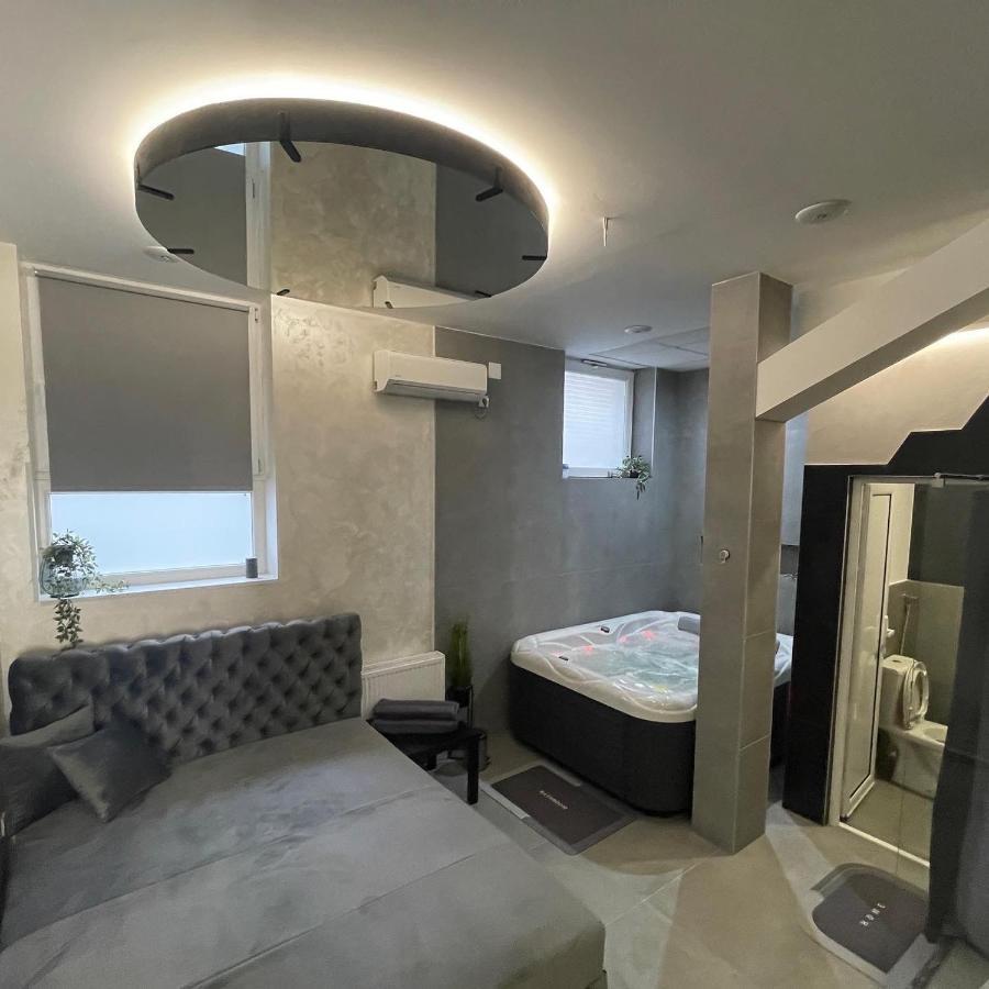 Tepic Garni Hotel Temerin エクステリア 写真
